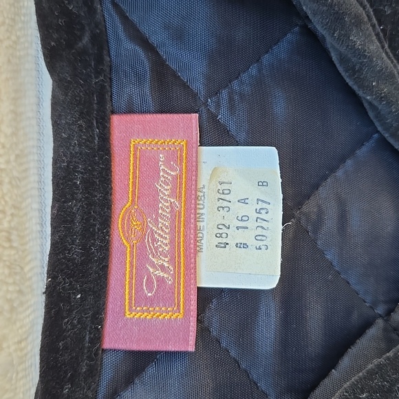 Vintage Quilted Velvet Gold Button Jacket - Picture 4 of 7